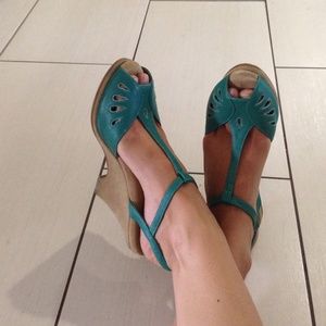 Turquoise wedges