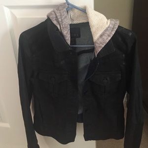 Black Jean jacket with sweatshirt hood