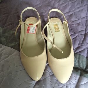 🎉HP🎉Once worn Mix No 6 Nude Patent Leather Flat