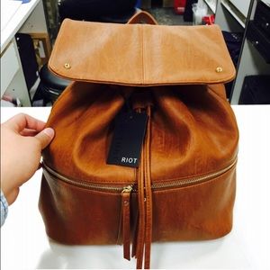 Drawstring bucket bag