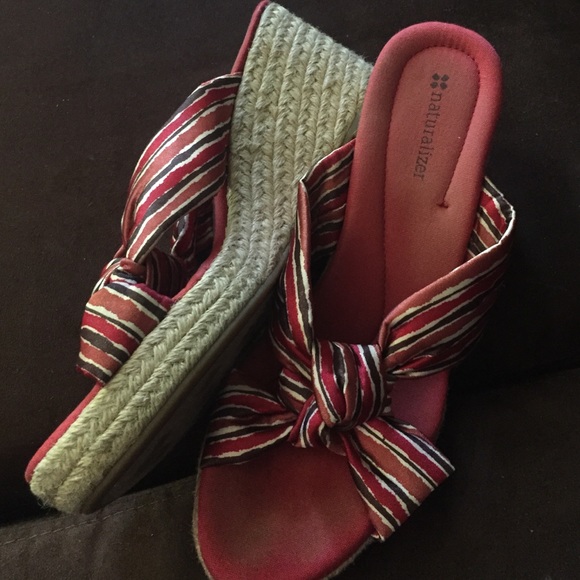 Naturalizer Wedges - Picture 2 of 4