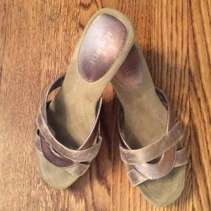 Nine West copper sandals