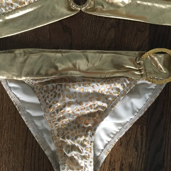 Swim suit - Picture 3 of 3
