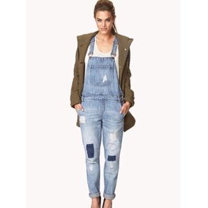 Distressed skinny boyfriend overalls with patches