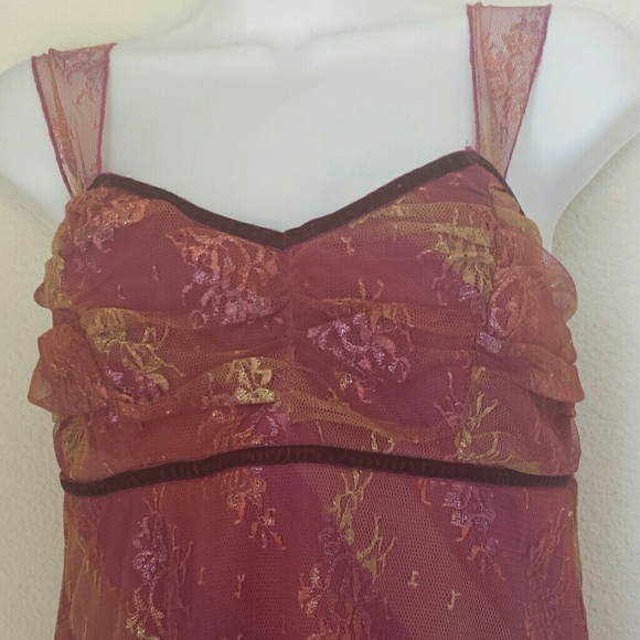 Lace top - Picture 2 of 4