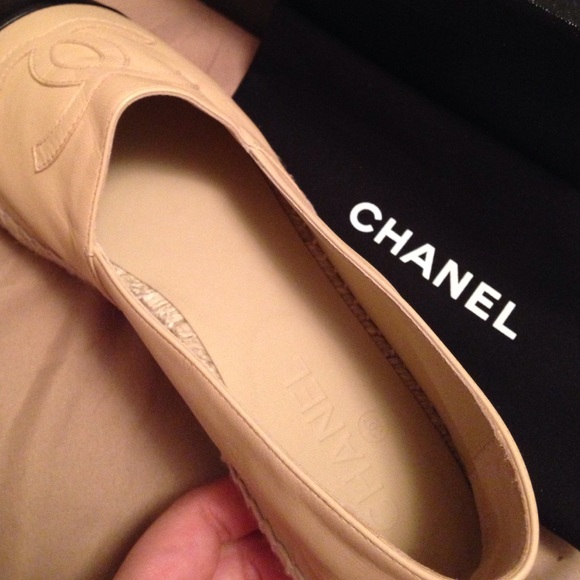 😍💯⬇️REDUCED🎉🚨Authentic Chanel Espadrilles - Picture 3 of 4