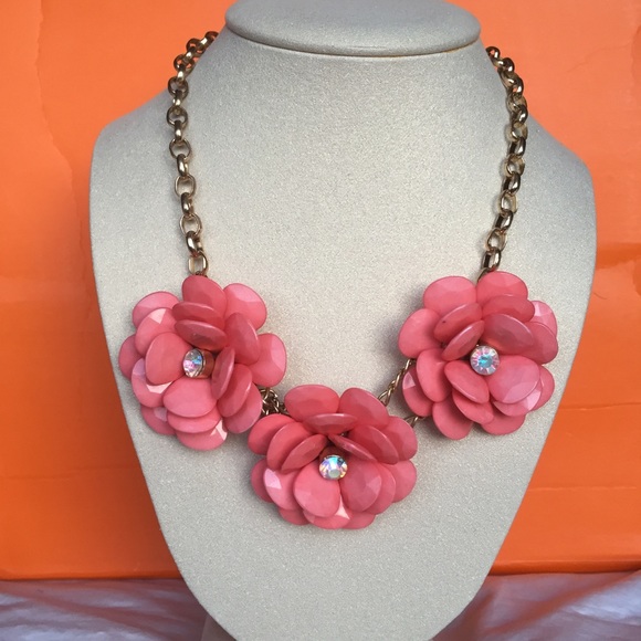 Coral flower statement necklace