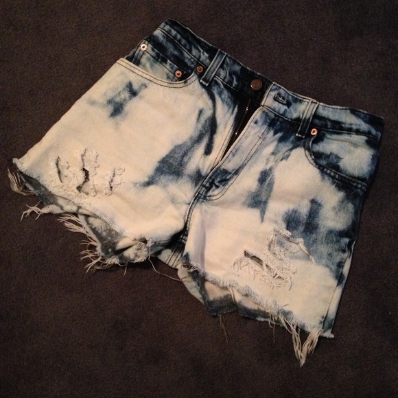 Acid washed denim cutoffs