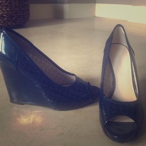 Nine West navy peep toe wedges