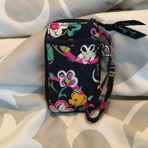 Vera Bradley smartphone wristlet