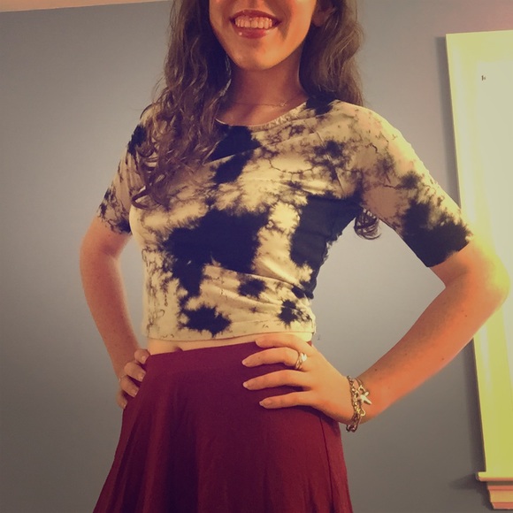 Black and Grey Tie-Die Crop Top
