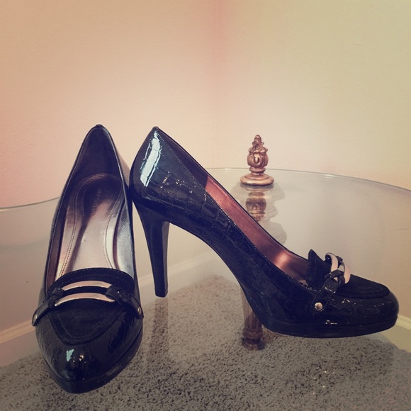 Ann Taylor classic heels leather upper