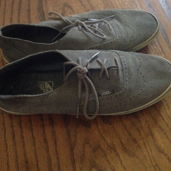 Vans - Picture 2 of 2