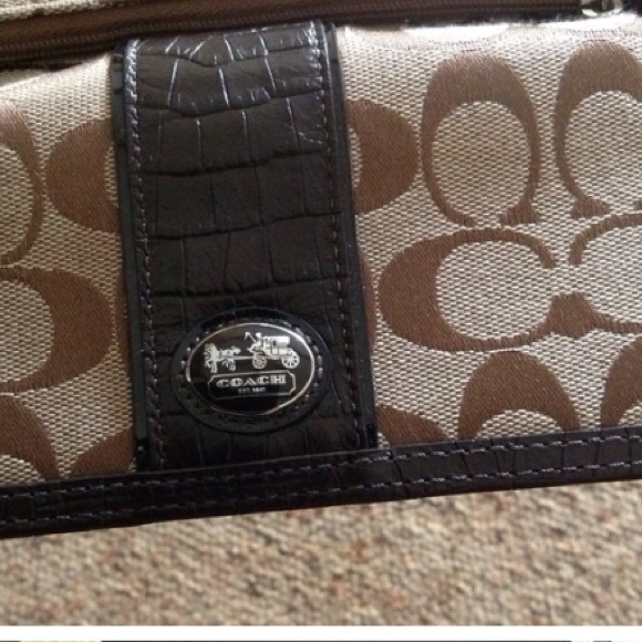 Authentic Coach Long Wallet😄 - Picture 3 of 4