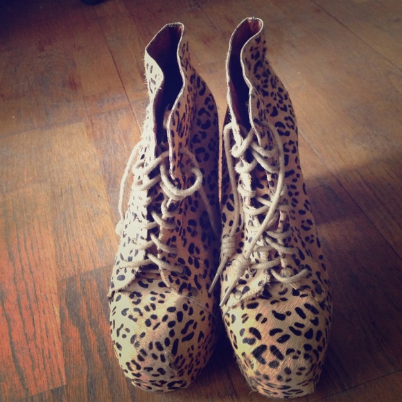 Leopard Jeffery Campbell Lita platform boots!