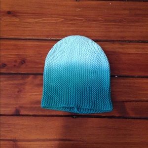 ⭐️AEO Beanie Ombré ⭐️