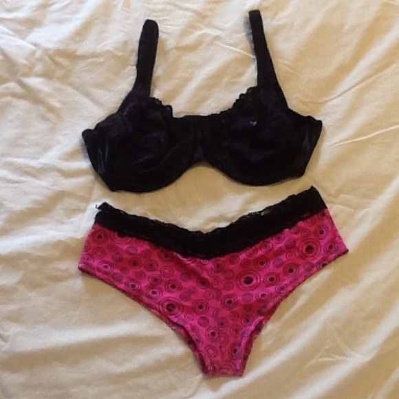 Bra and panty set!!
