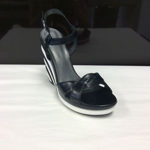 Stuart Weitzman Attitude wedge