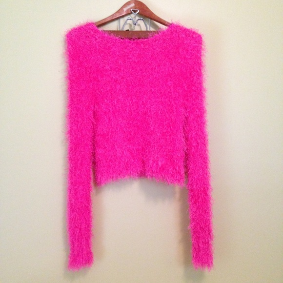 💗💕 PINK FUZZY SWEATER💗💕
