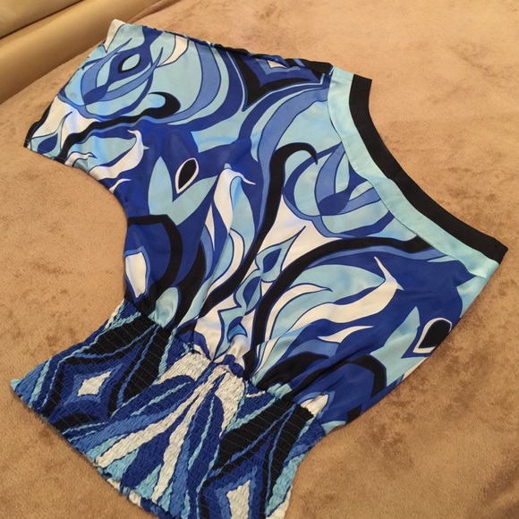 Top - Picture 2 of 2