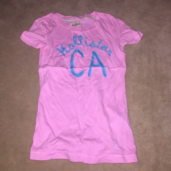 Pink Hollister graphic tee