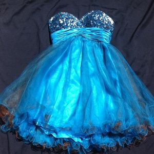 Beautiful blue prom or homecoming dress