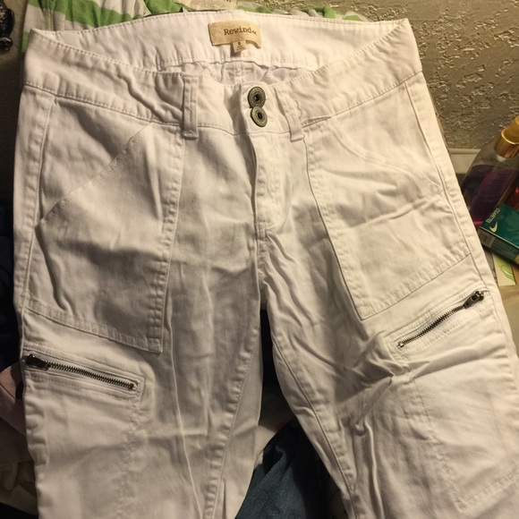 White Rewind Capri