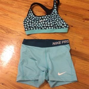 Nike pros set medium. set price unless trade