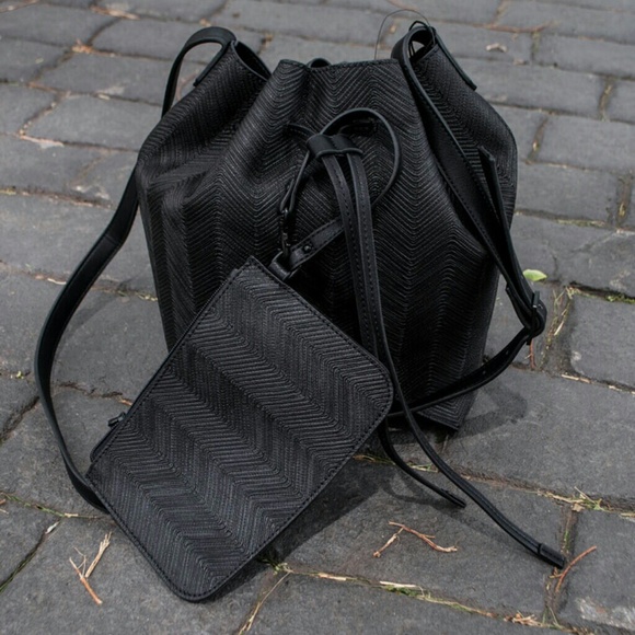 Sold!! Danielle Nicole Black Bucket Leather Bag - Picture 3 of 4