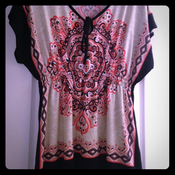 Chic boho style tunic in coral, cream, & black
