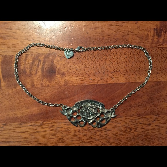 "Love Hurts" Hot Topic Necklace