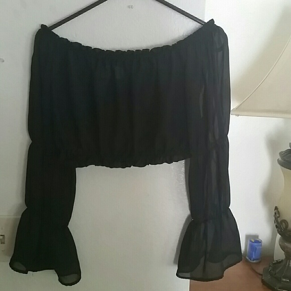 Accent black half shirt with long sleeves size med