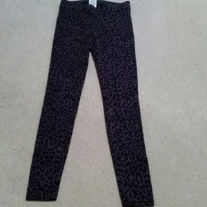 Pink by Victoria Secrets cheetah leggings