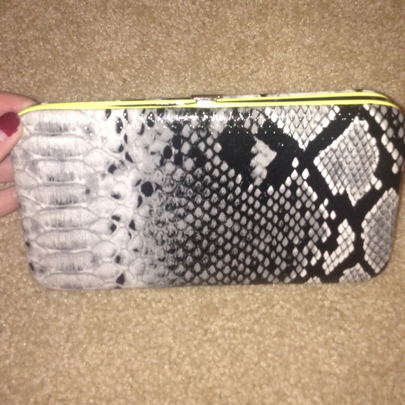 ⭐️NWOT wallet