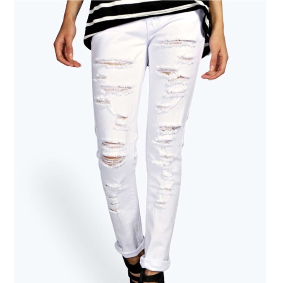 NWT brand new White ripped distressed denim jeans