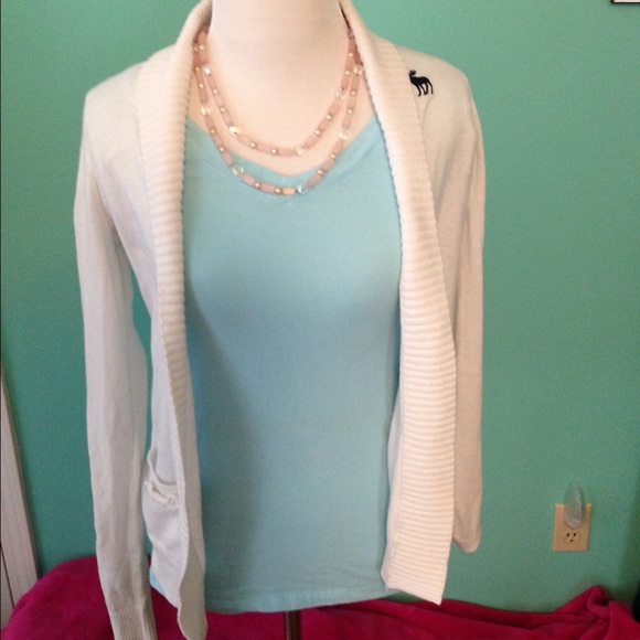 ⭐️White Sweater⭐️