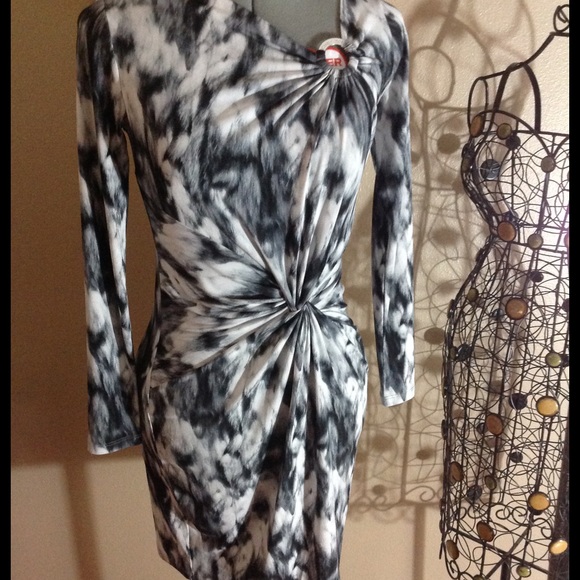 🌹HOST PICK🌹Michael Kors Classy Fitted Dress NWOT - Picture 1 of 4