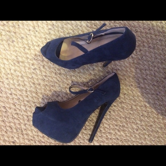 F21 Navy Platform Heel - Picture 3 of 4