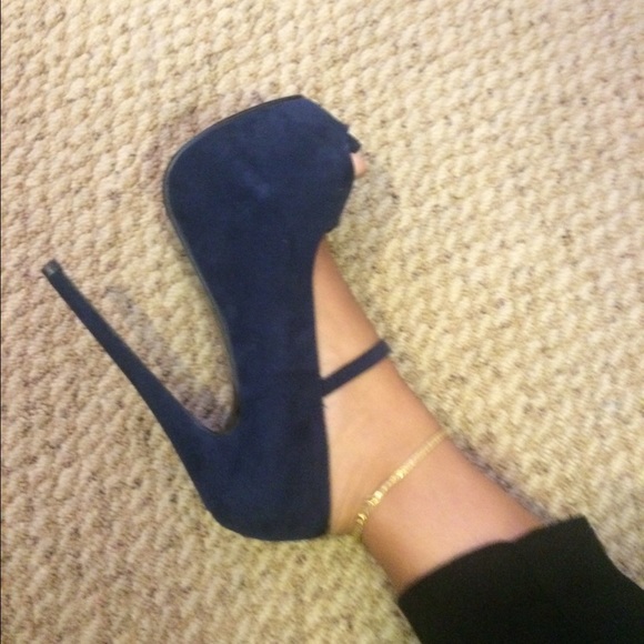 F21 Navy Platform Heel - Picture 4 of 4