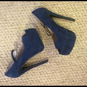 F21 Navy Platform Heel