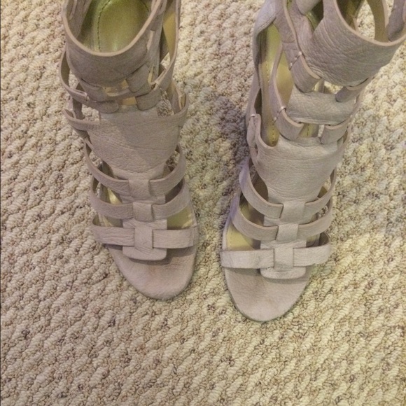 Ivanka Trump Nude Heel - Picture 3 of 3