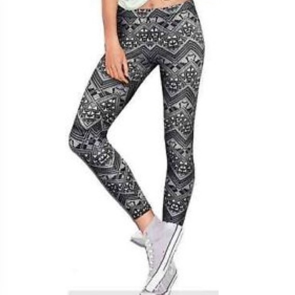 PINK Victoria's Secret Pants - Pink Victoria Secret Printed Leggings S