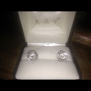 Kay Jewerles diamond stud earring