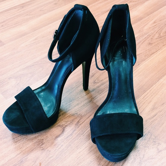 ❌SOLD❌Tory Burch Amina Suede Platform Heels - Picture 2 of 4