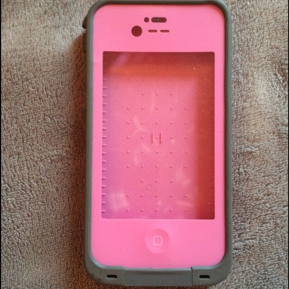 Pink iPhone 4 lifeproof