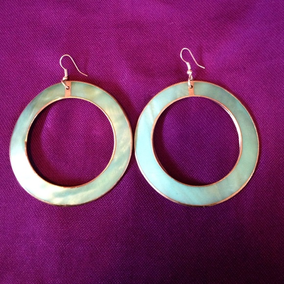 Teal Mother of Pearl Earings