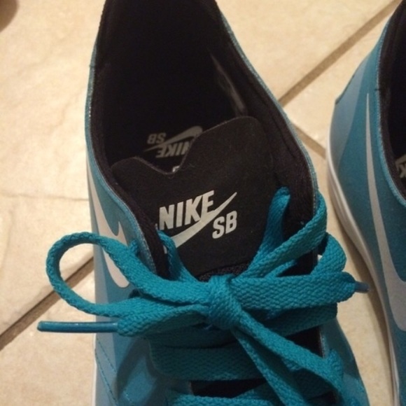 Blue Nike SB shoes - Picture 4 of 4