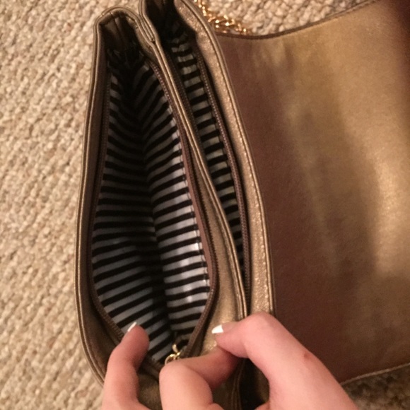 Satchel - Picture 4 of 4