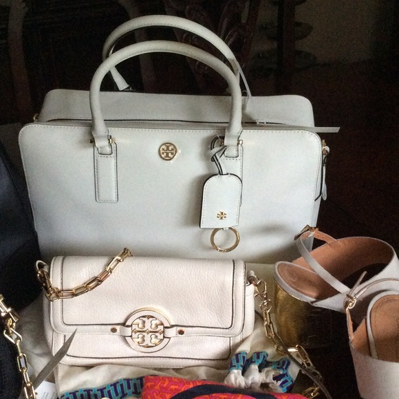 Tory Burch Collection - Picture 3 of 4