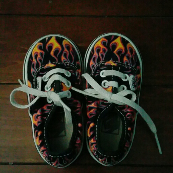 Toddler Vans flame skate shoes